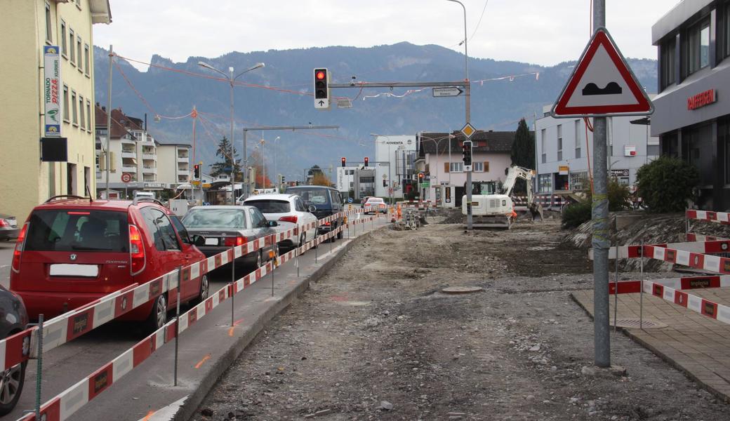 Trotz grosser Baustelle im Zentrum ist die Durchfahrt stets gewährleistet, doch sie kann erschwert sein.