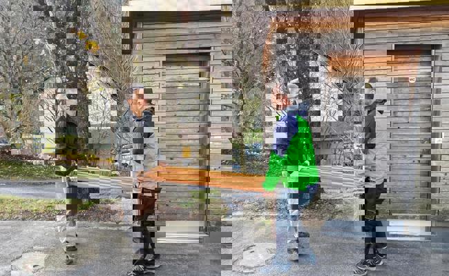 Ob kurzer Weg oder lange Fahrt: Flexibler ans Ziel mit Mitfahrbänkli