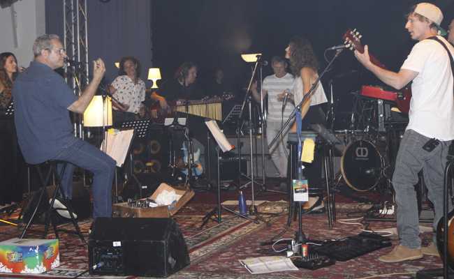 Rheintaler Talente spielen im «Metropol» an der Living Room Session