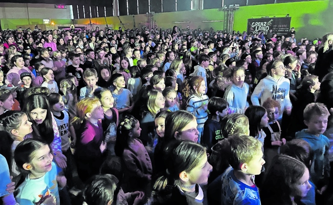Ein Fäaschtbänkler-Kinderkonzert, so bunt wie die Kinderwelt
