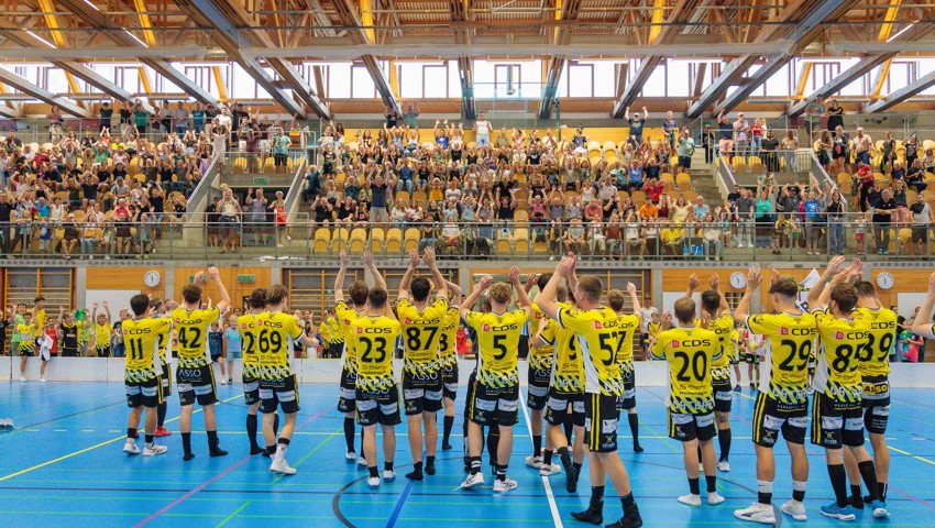 Die Gators freuten sich über ein schönes Unihockeyfest vor 520 Fans. Die Gators freuten sich über ein schönes Unihockeyfest vor 520 Fans.