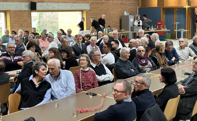 An der Neujahrsbegrüssung verdiente Personen geehrt und  Anlass angekündigt