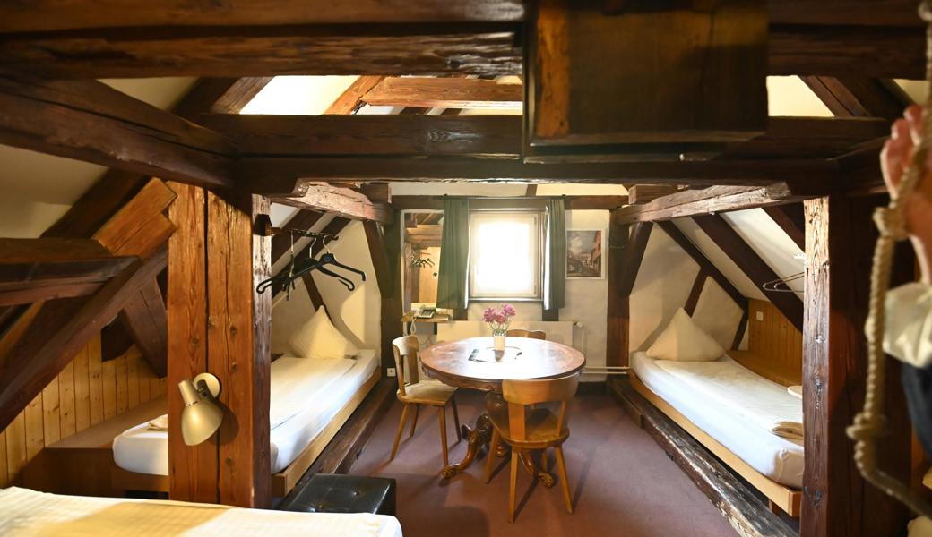 ... Dieses Zimmer hat einen ganz eigenen Charme ...