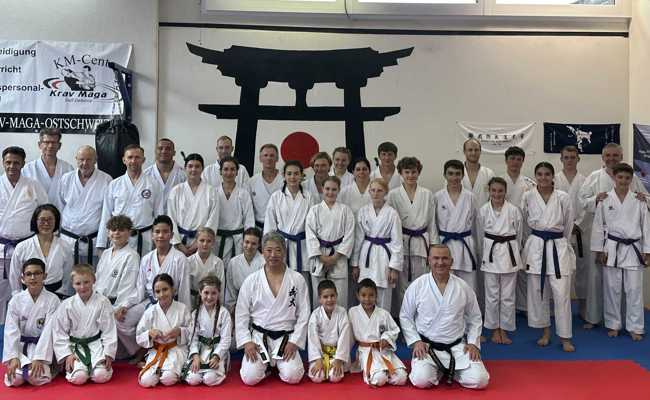 Eindrückliche Trainings beim Karate-Grossmeister im Dojo Altstätten
