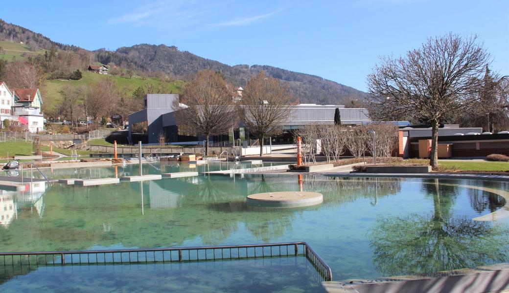 In der Altstätter Badi wird ab diesem Jahr ein Kombi-Eintritt von neun Franken erhoben, ganz gleich, ob Hallenbad, Freibad oder beides besucht wird.