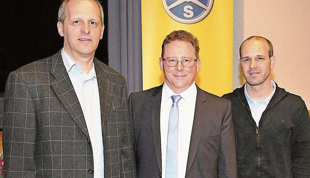 Neu im Vorstand der TCS-Regionalgruppe Rheintal-Rorschach: Ersatzrevisor Stefan Suter (links) und Organisator Fredy Baumgartner (rechts). In der Mitte Präsident Michael Schöbi.