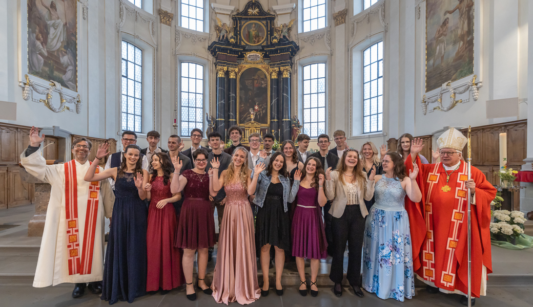 Die Firmgruppe in der Kirche Altststätten.