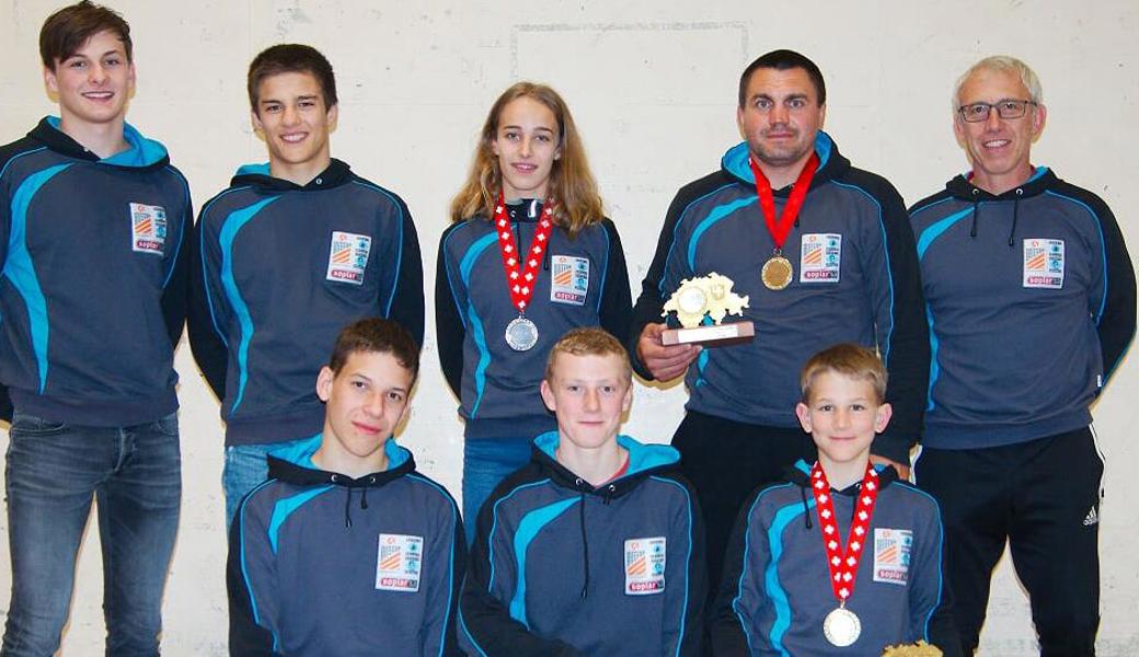 Der RCOG trat an mit (hinten v. l.)Nicolas Steiger, Maurus Zogg, Annatina Lippuner, Andri Vishar, Jürg Lippuner, (vorne v. l.) Severin Ritter, Samuel Vetsch und Roman Kehl .