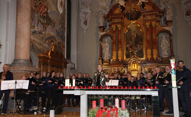 Joyces Chor präsentiert erstes Jahreskonzert mit grosser musikalischer Bandbreite