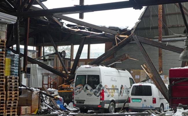 Bistrobus hat aufs Dach bekommen