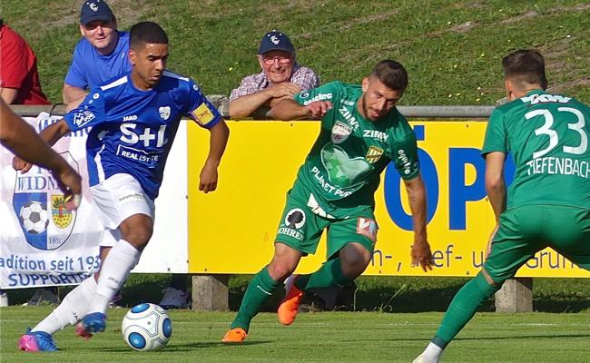 Profifussballer im Rheintal zu Gast