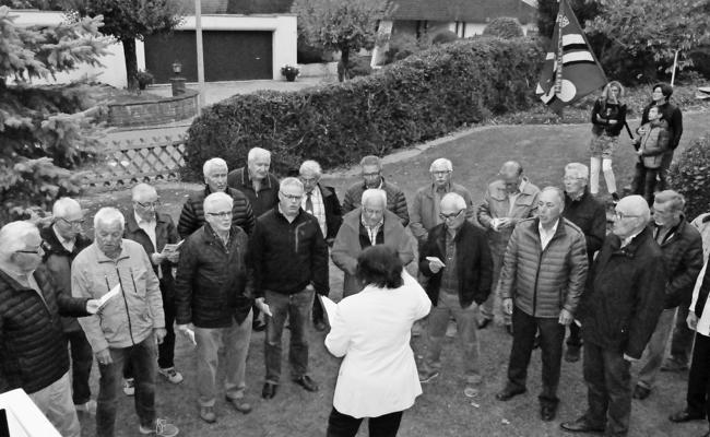 Ständchen für die Fahnengotte
