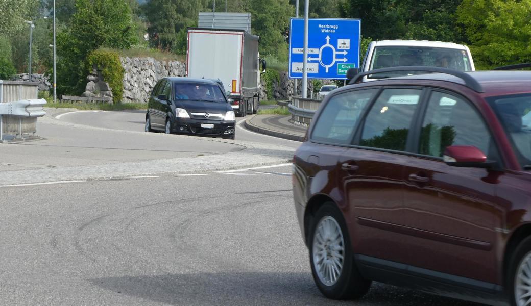 Am meisten Zeit verlieren Linienbusse an den Verkehrskreiseln des Autobahnknotens Widnau/Diepoldsau.
