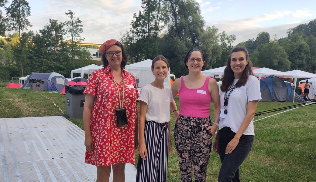Kurz vor dem Auftakt in St.Gallen: Margit Hinterholzer (Präsidentin Rheintaler Marketingclub), Stefanie Krüsi und Claudia Eugster (beide PROL-Co-Präsidentinnen) sowie Nora Fuchs vom OASG-Veranstalter Gadget abc (v. l.).