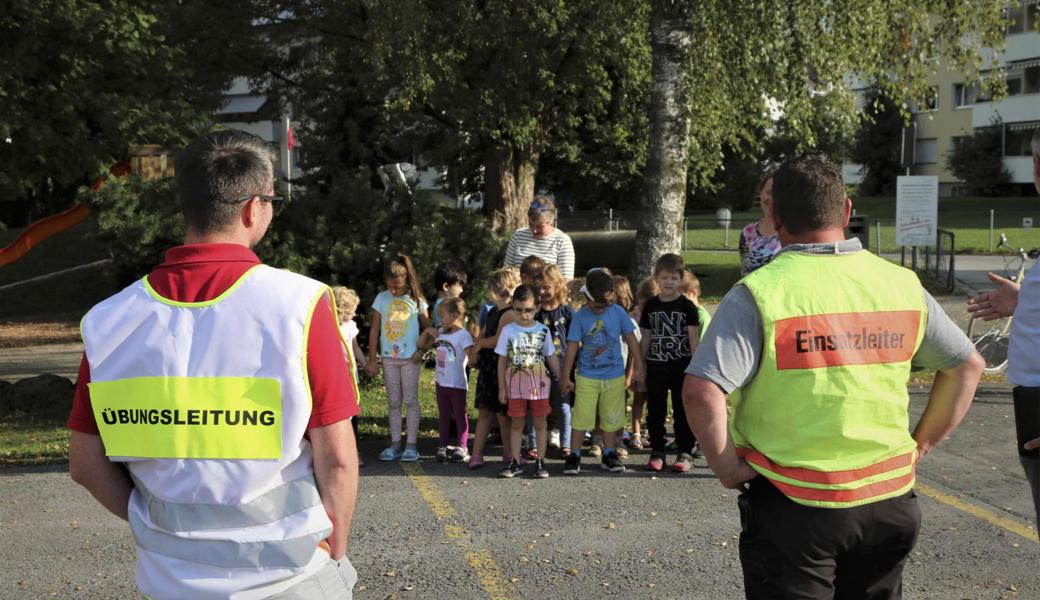 «Gut gemacht», sagten die Übungsleiter den Kindergärtlern.