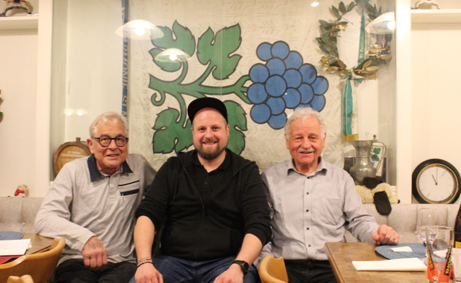 Männerchor Harmonie ehrt drei Sänger für 40 Jahre und blickt auf aktives Vereinsjahr zurück