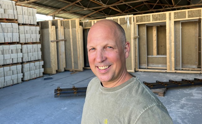 Wände für grosses Bauprojekt mit Hanf industriell hergestellt