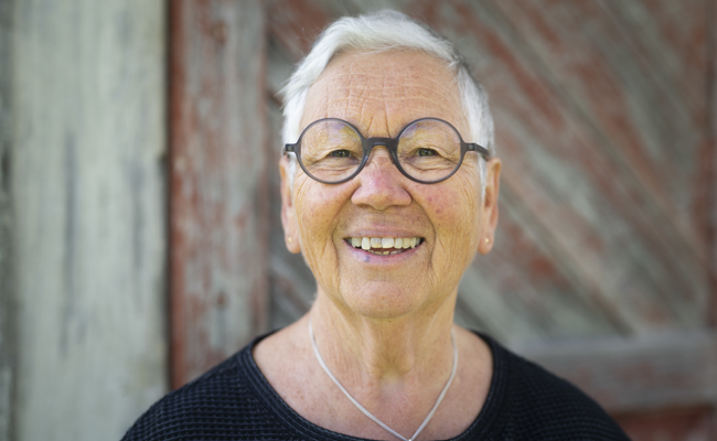 Berta Thurnherr las Tippilzouarisch im Literaturhaus Zürich einen Text von Pedro Lenz