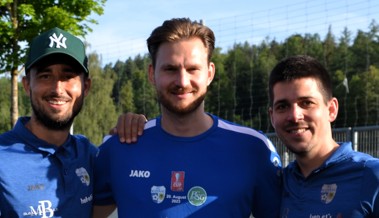 Mit Herz und Teamgeist: Widnau bleibt in der 1. Liga und feiert drei Vereinslegenden