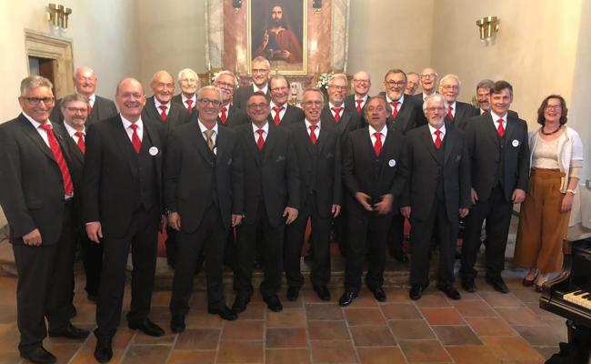 Männerchor singt in neuem Gewand