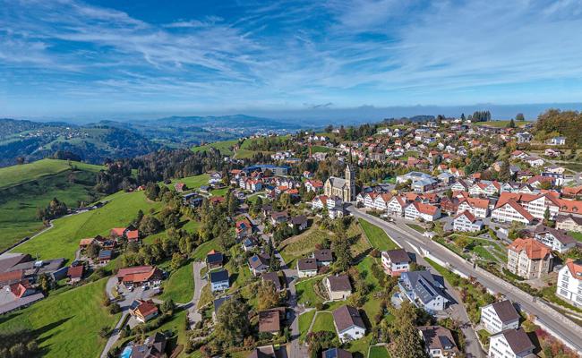Dorf der Aussichten und Abgründe