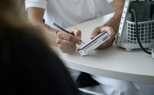 Medizin-Abzug und Potenzial von Alleinerziehenden: Vorstösse von Hasler und Broger beantwortet