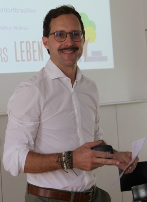 Yves Störi. Yves Störi.