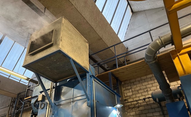 Funkenflug führte zu Brand in Firma - Mitarbeitende evakuiert