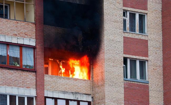 Feuer auf Balkon