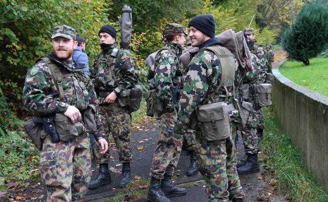 Armee bringt Altersheim-Bewohner in Sicherheit