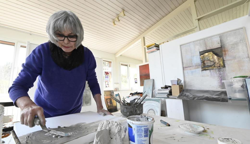 Verena Brassel in ihrem Atelier in Altstätten.
