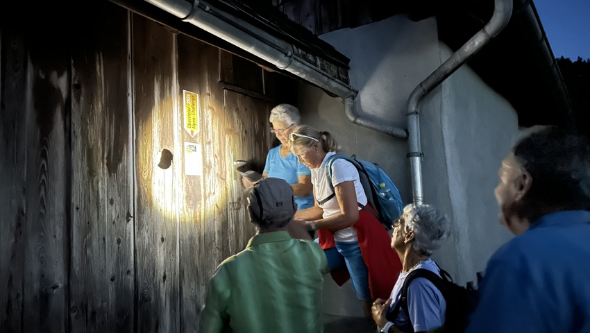 Oberrieter-Alpen-Challenge: Nachtwanderung, QR-Codes und Vollmondzauber Oberrieter-Alpen-Challenge: Nachtwanderung, QR-Codes und Vollmondzauber