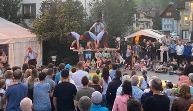 Das Gassenfest bringt Rock’n’Roll, Magie und eine Feuershow ins Dorf