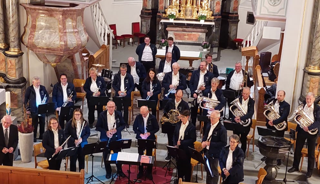 Der Musikverein Lutzenberg am Konzert in der Kirche in Thal vom Sonntag, 5. November 2023