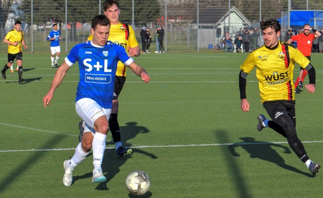 Der Fussballfrühling beginnt mit einem Paukenschlag