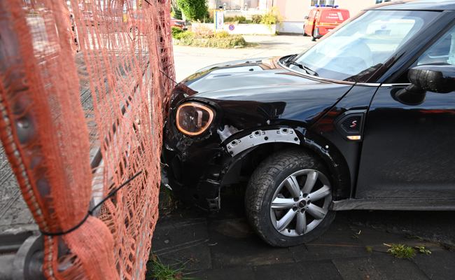 Zwei Autos kollidierten: 39-Jährige muss mit dem Heli ins Spital geflogen werden