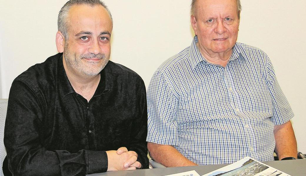 Stefan Milius (links) und die Ostschweizer Medien GmbH, deren Mitinhaber er ist, werden ein neues Rheintaler Jahrbuch herausgeben; der frühere Herausgeber von «Unser Rheintal», Albert Schöbi, unterstützt  das Projekt.