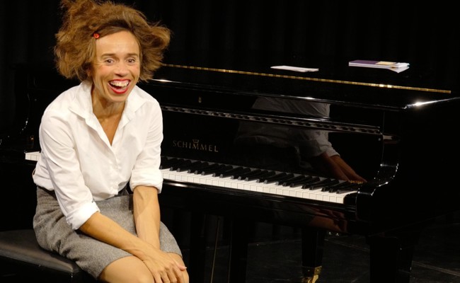 Kabarett mit der frisch prämierten Judith Bach: «Der Stier für mir» im Diogenes Theater