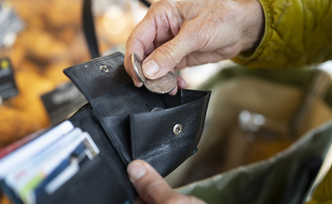 Ein Lichtblick bei Geldsorgen: So helfen Solidaritätsfonds der Gemeinden