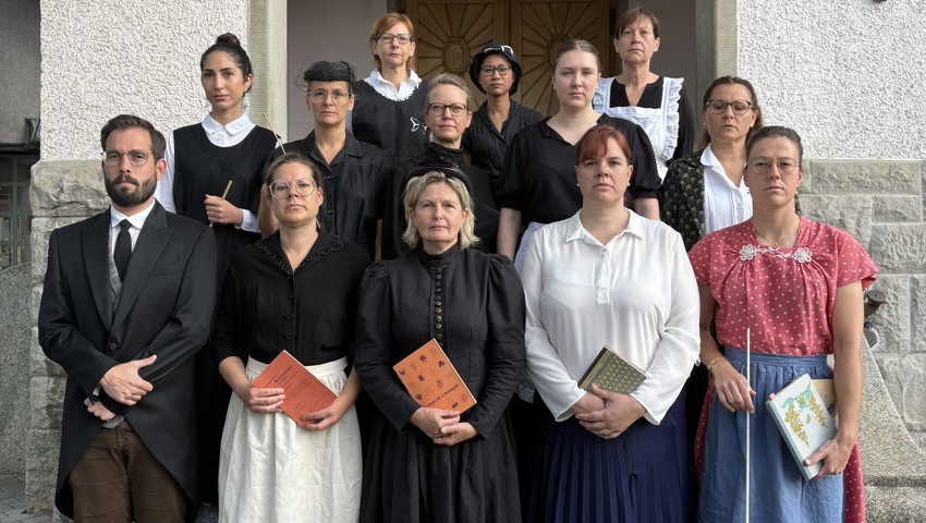 111 Jahre Schulhaus Breite: Schülerinnen und Schüler erleben die Schulzeit von 1914 111 Jahre Schulhaus Breite: Schülerinnen und Schüler erleben die Schulzeit von 1914