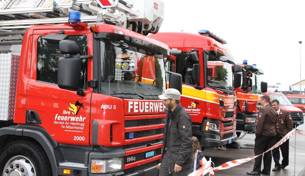 Die Feuerwehren präsentierten ihre Fahrzeuge. 