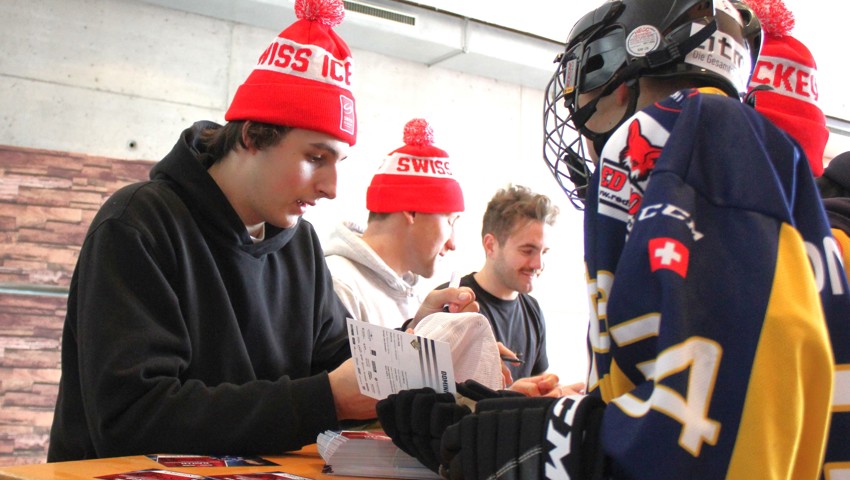 Auch eine Autogrammstunde durfte nicht fehlen. Auch eine Autogrammstunde durfte nicht fehlen.