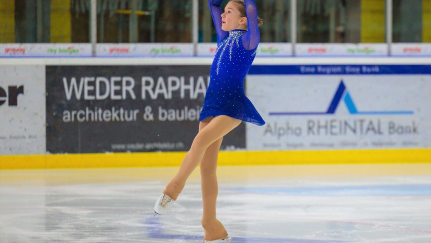 Volle Konzentration: Mit vier gestandenen Doppelten und zwei Sprung-Kombis sowie Pirouetten im Level 3 erreichte Salome Schmid verdient den Titel der Vereinsmeisterin. Volle Konzentration: Mit vier gestandenen Doppelten und zwei Sprung-Kombis sowie Pirouetten im Level 3 erreichte Salome Schmid verdient den Titel der Vereinsmeisterin.