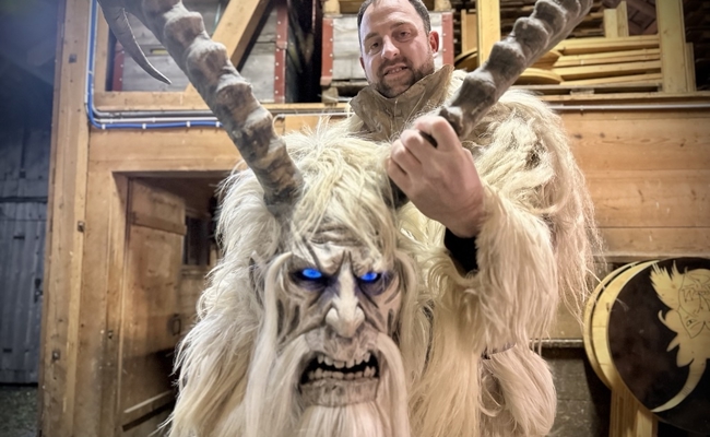 Unter dem Pelz stinkt es nach Tier: Dieser Brauch ist nichts für empfindliche Nasen