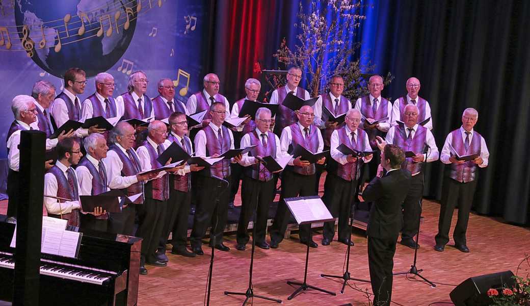 Der Männerchor Rüthi brillierte unter der Leitung von Lukas Breuss mit einem grandiosen Frühlingskonzert.