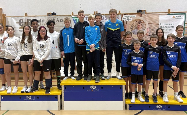 Spannende Spiele an den Hallenturnieren von Faustball TV Rebstein