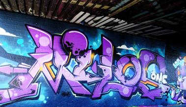Graffitis zeichnen und sprayen