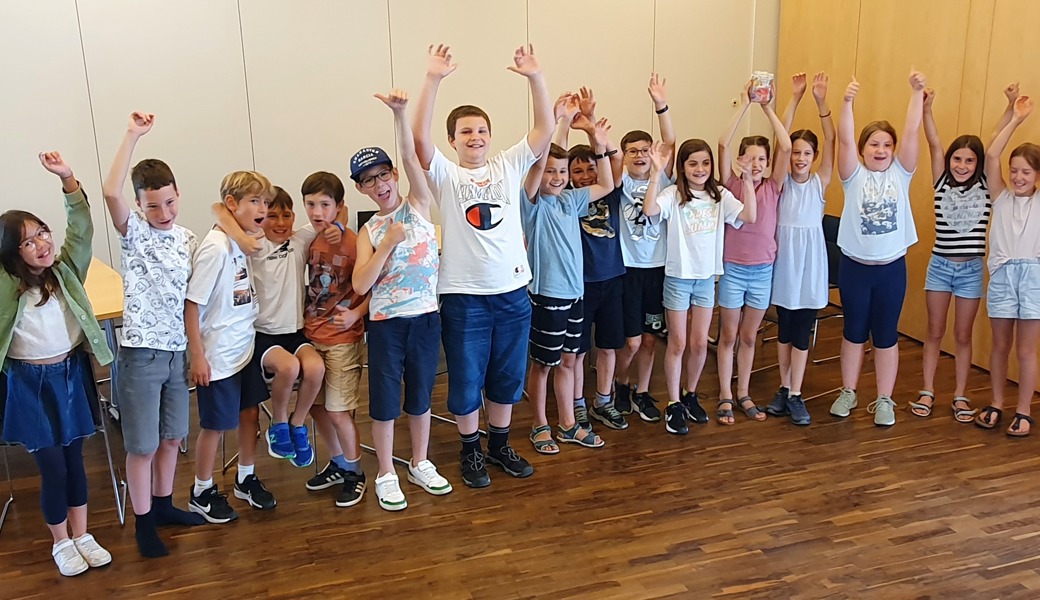 Die Schüler und Schülerinnen der evangelischen Religionsklassen aus Widnau von Heidi Heule und Yvonne Steiger freuen sich, dass sie mit ihrem Projekt Gutes tun können. (hh)