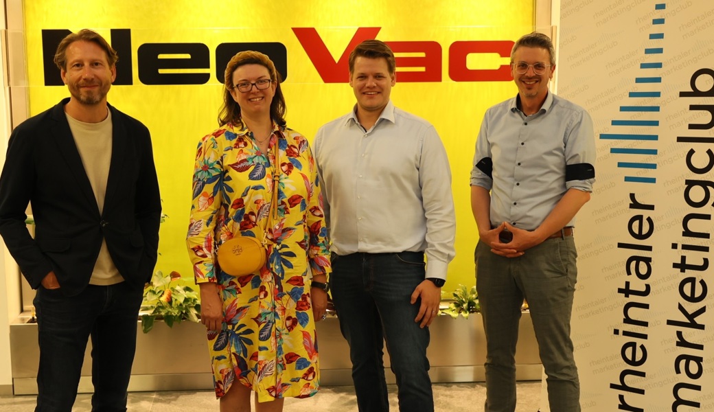 Luden nach Oberriet: Willy Tanner und Margit Hinterholzer (beide RMC) mit Pascal Welti und Michael Eugster von der NeoVac Gruppe (v. l.) Luden nach Oberriet: Willy Tanner und Margit Hinterholzer (beide RMC) mit Pascal Welti und Michael Eugster von der NeoVac Gruppe (v. l.)