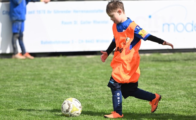 Erstes Biene-Plus-Fussballturnier auf der Widnauer Aegeten
